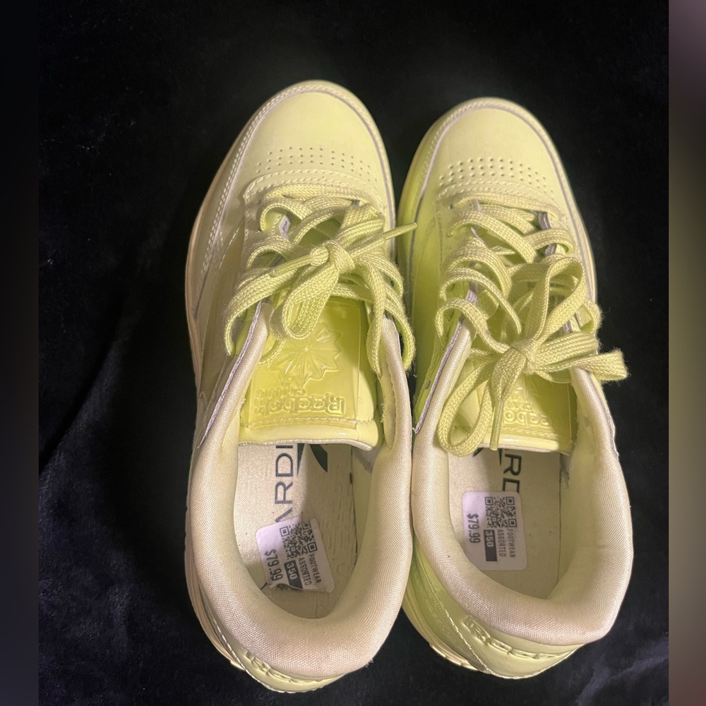 Reebok Cardi Coated Club C Double
High Vis Green (Women's)